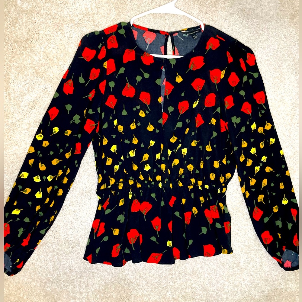 Black floral gathered waste top